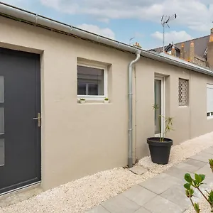 https://le-petit-param-beau-studio-rnov-proche-plage.inbrittany.com